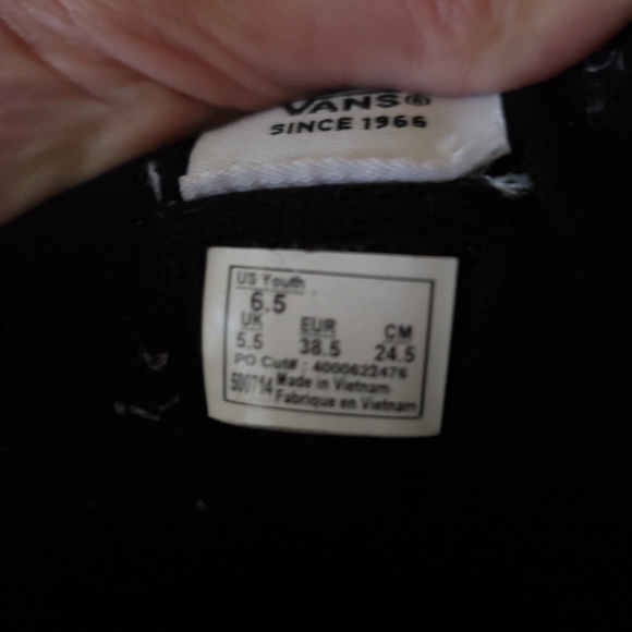 Vans - Picture 5 of 5
